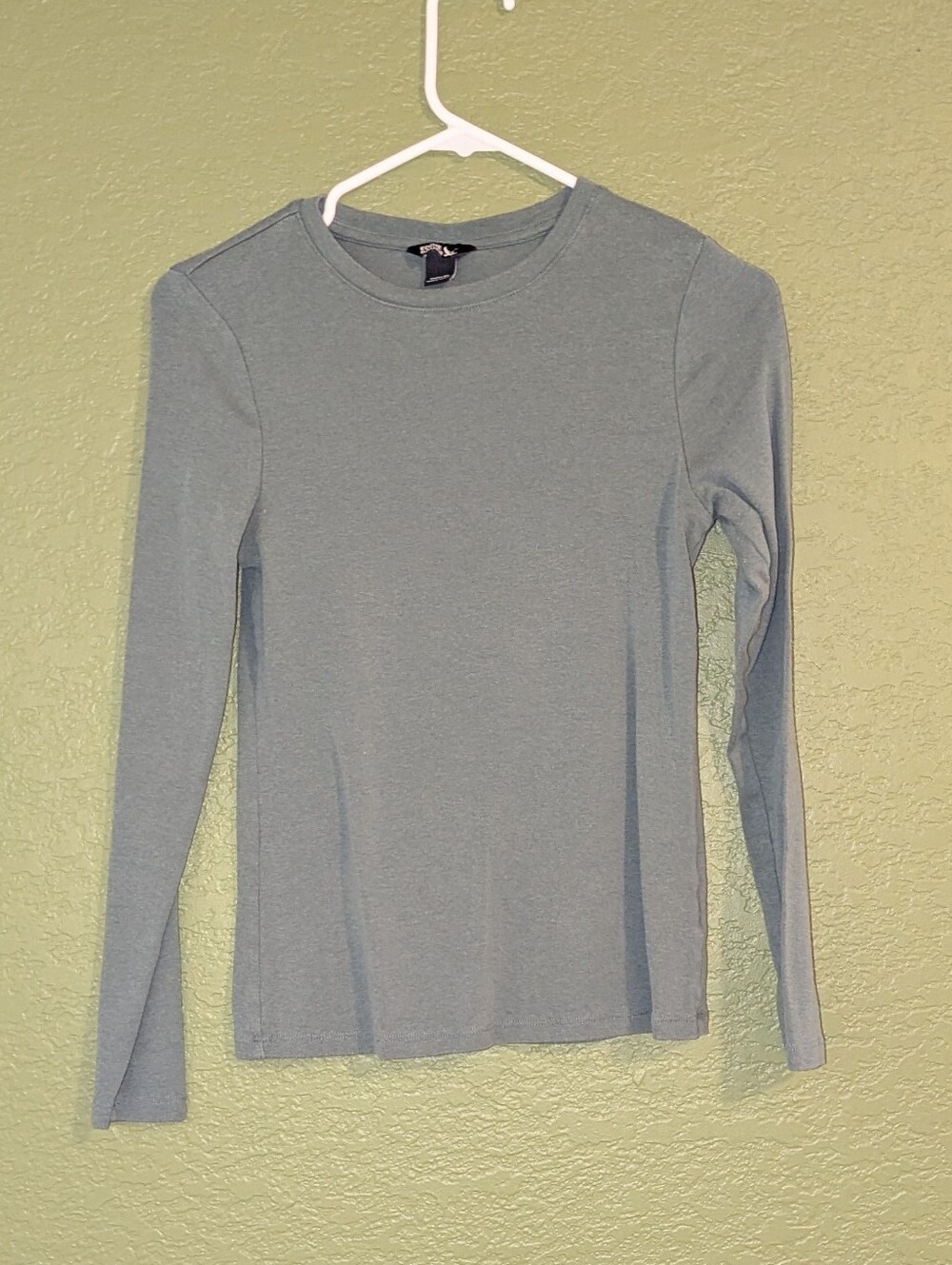 Eddie Bauer Women's Green Long Sleeve Crew Tee